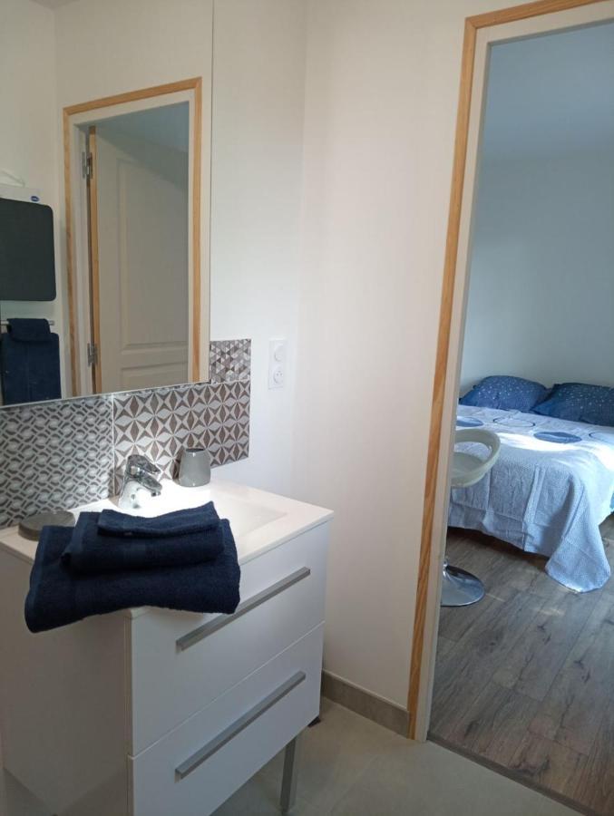Chambre Au Calme Entouree Par La Nature. Saint-Leon-sur-Vezere Exterior foto