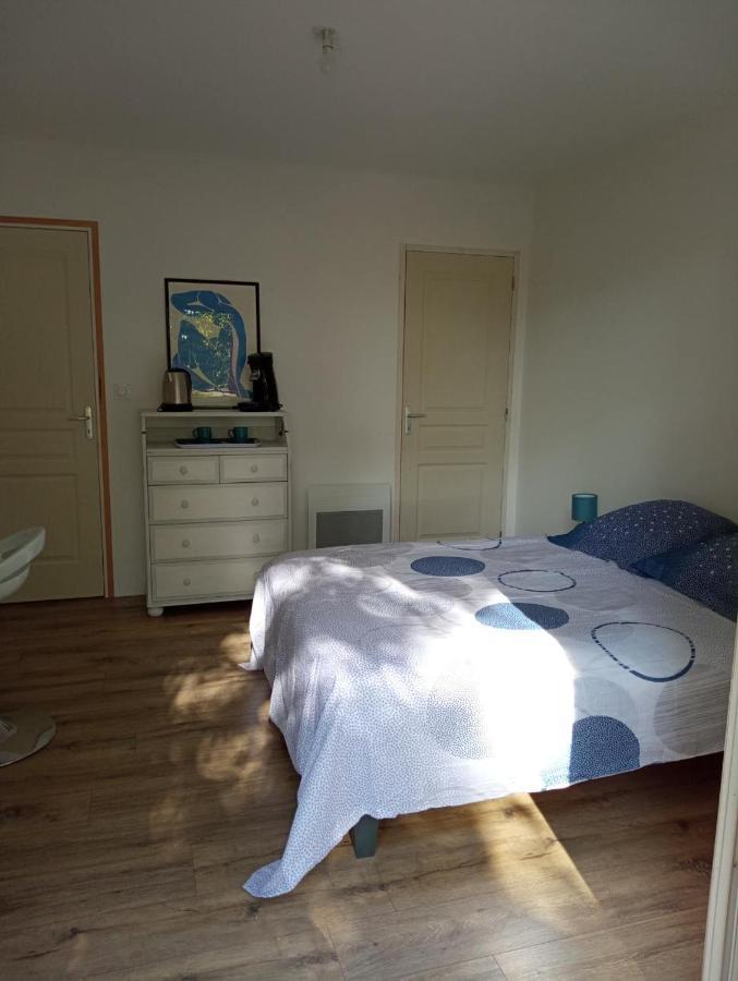 Chambre Au Calme Entouree Par La Nature. Saint-Leon-sur-Vezere Exterior foto